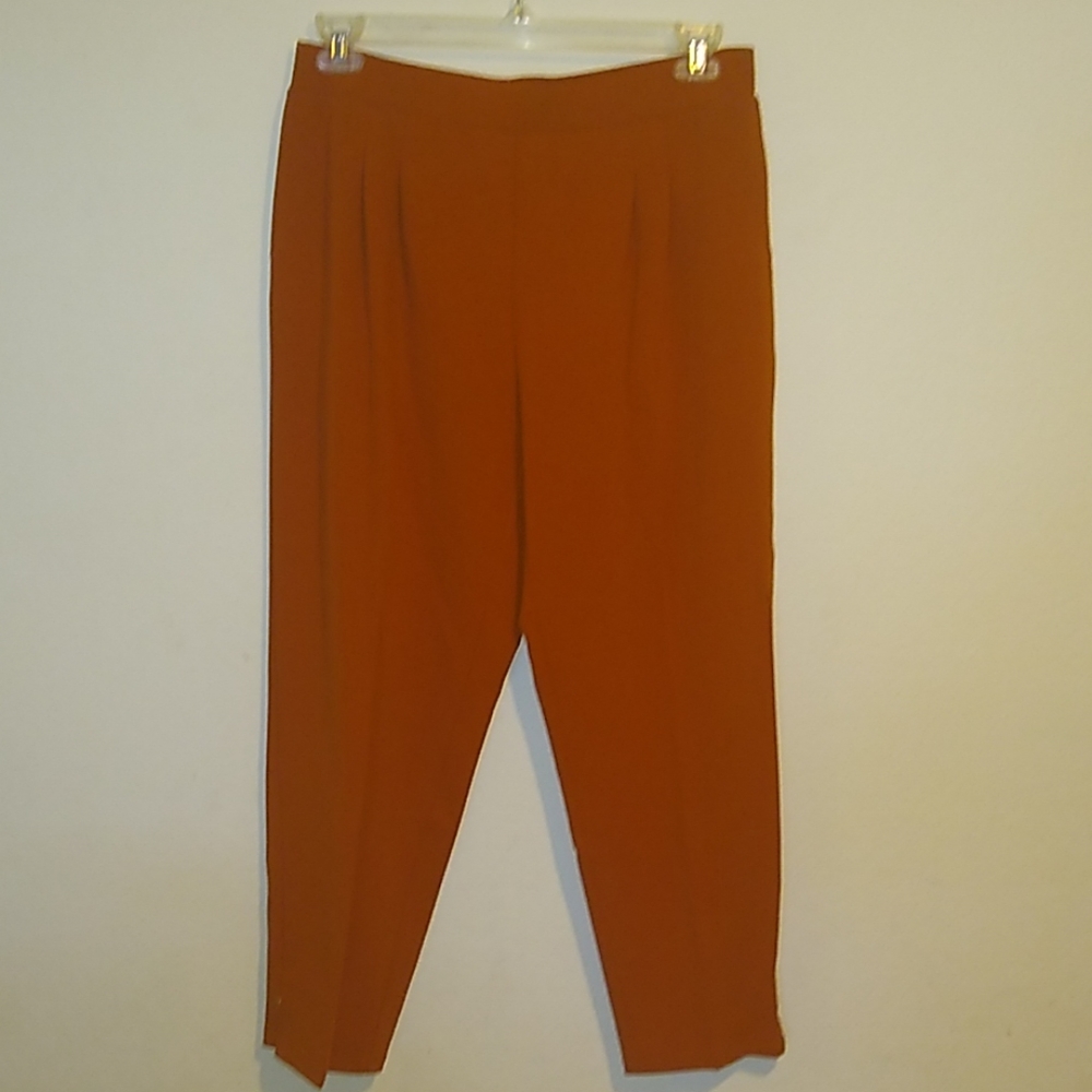 Michael Kors Capri Pants